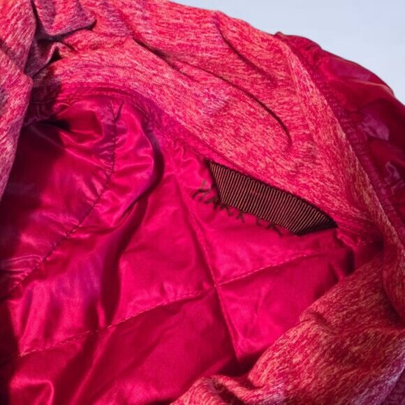 Lululemon‎ Down For A Run Vest in Berry Rumble - Size 8 - Picture 5 of 9